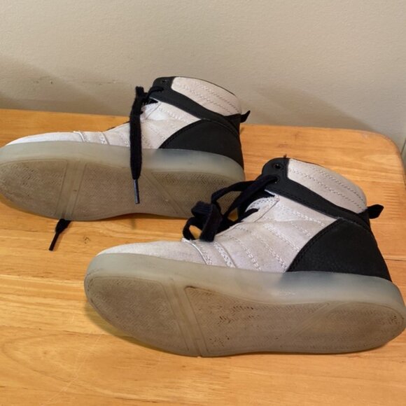 Multi lights boys high tops size 2 - Picture 4 of 5